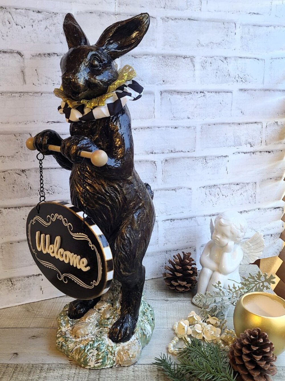 Checked Welcome Sign Anthropomorphic Rabbit Statue Checked Whimsy Decor - Picture 11 of 13